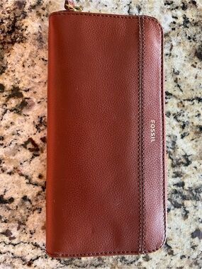 Fossil Leather Zip-Around Wallet in Rich Brown